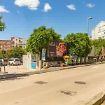 아파트 Di Di Taj With Large Balcony And Bbq 자다르