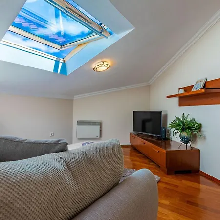 Di Di Taj With Large Balcony And Bbq Appartement *