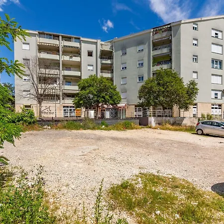 Appartement Di Di Taj With Large Balcony And Bbq Zadar