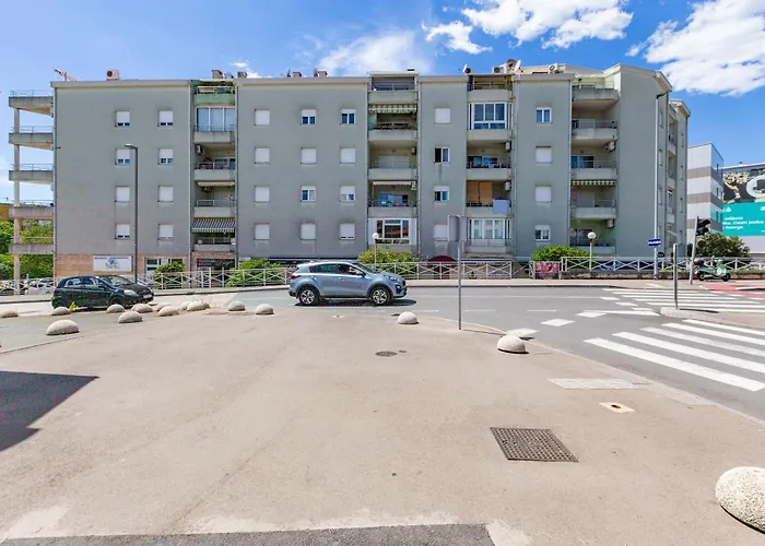 Appartement Di Di Taj With Large Balcony And Bbq