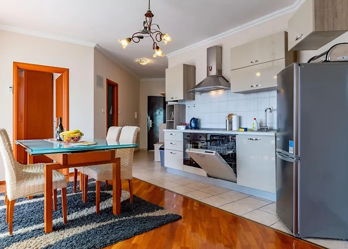 Di Di Taj With Large Balcony And Bbq * Zadar