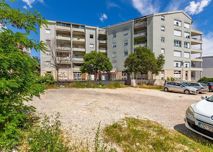 Appartement Di Di Taj With Large Balcony And Bbq Zadar